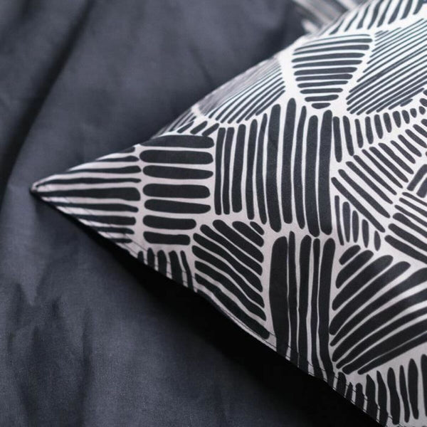 V7HC82DBD4FEF8CB51CF55FB400F66711CFR3440903P1