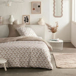 V3HE32AE39AFC3147A6E02F7A3D764BE031R5826465P1